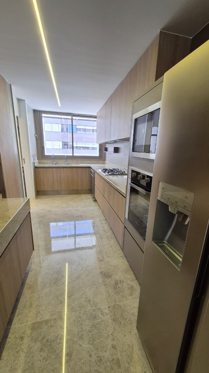 WhatsApp Image 2025-12-20 at 21.40.48